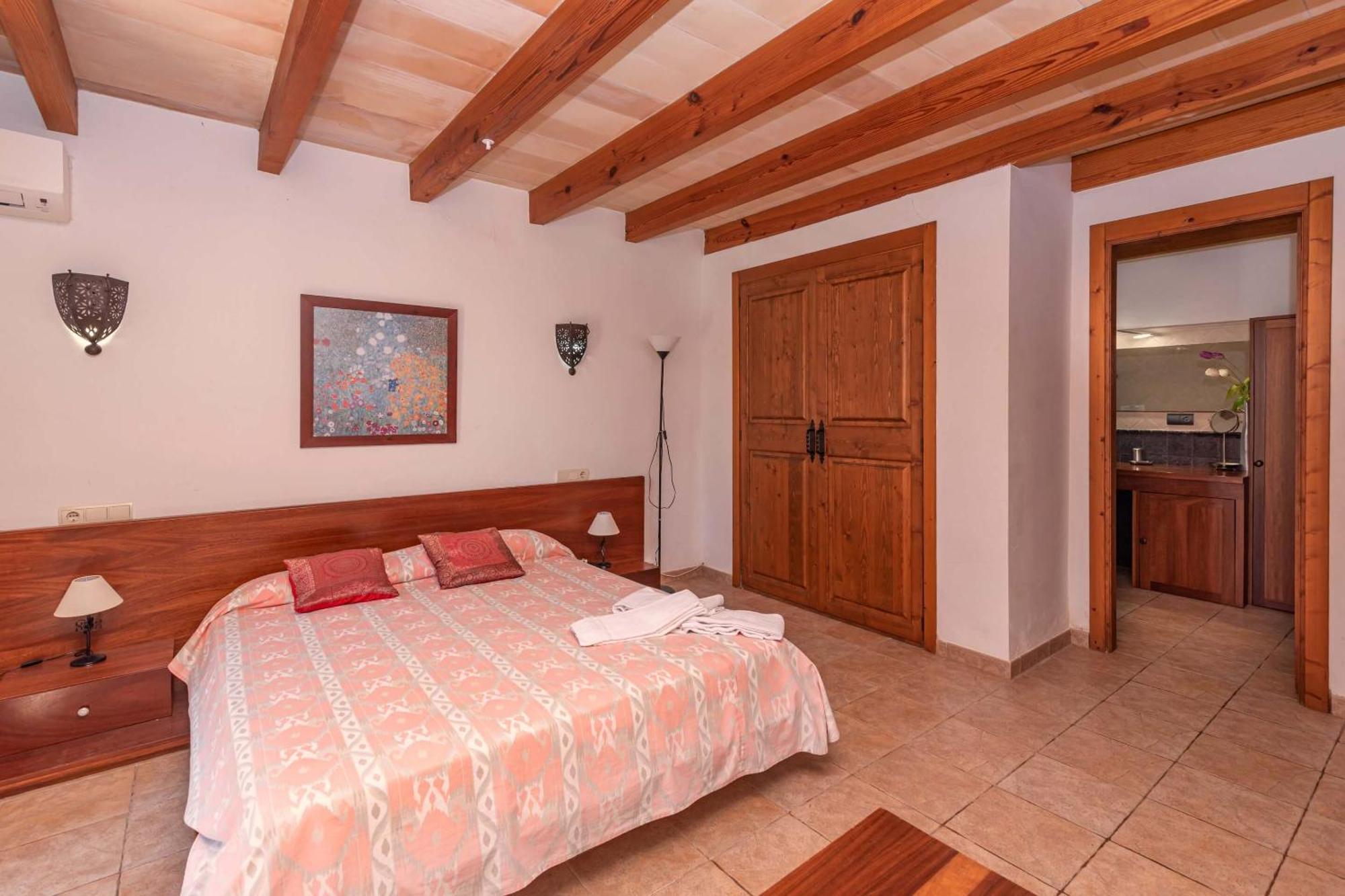 Valero Villa *